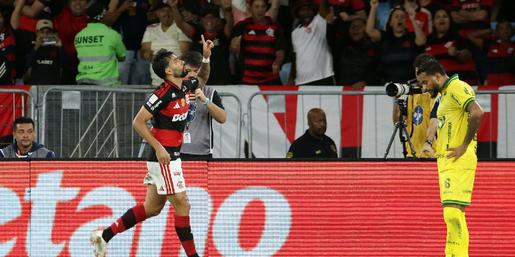 Flamengo acende disputa pelo Brasileirão e fica a um ponto da liderança