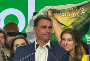 Flávio Bolsonaro usou jatinho ligado a ex-banqueiro investigado, revela Piauí