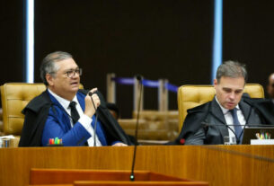 Flávio Dino reverte ato de André Mendonça e reintegra cúpula da Polícia Federal