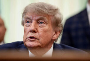 Governo Trump recorre à Suprema Corte para restringir voto pelo correio
