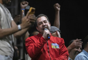 Guilherme Boulos em van: campanha por Lula alcança periferias de São Paulo e região metropolitana