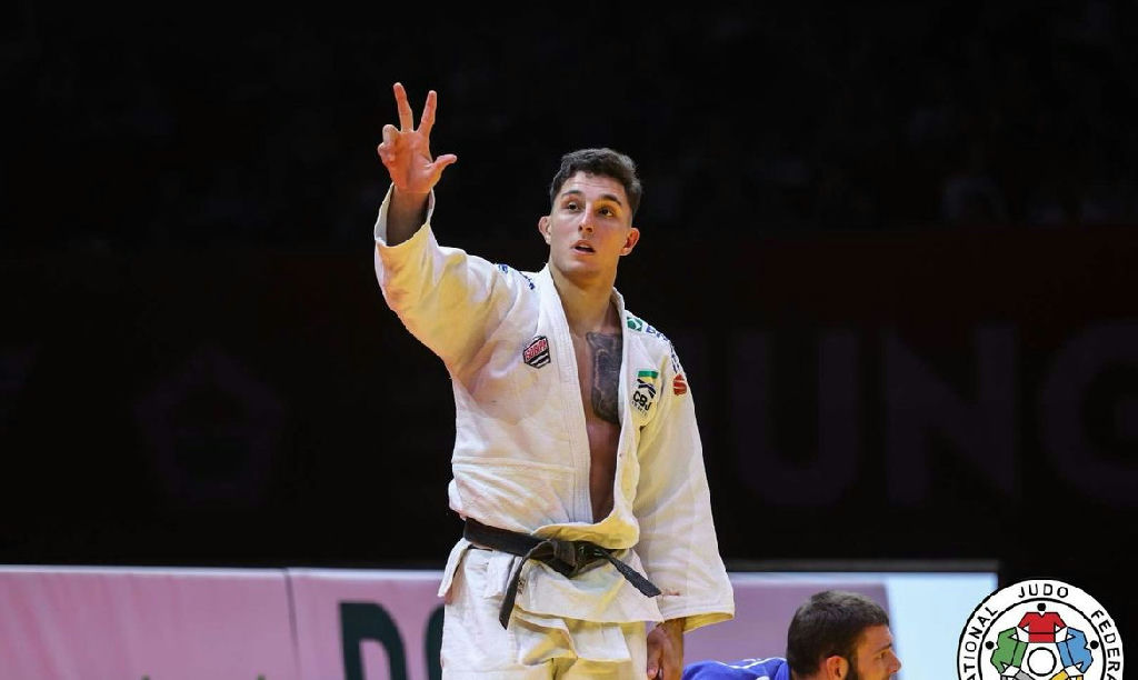 Guilherme Schimidt conquista ouro no Grand Slam de Budapeste e Brasil brilha com três pódios