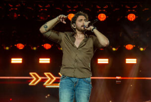 Gustavo Mioto faz história como primeiro brasileiro no festival Stagecoach
