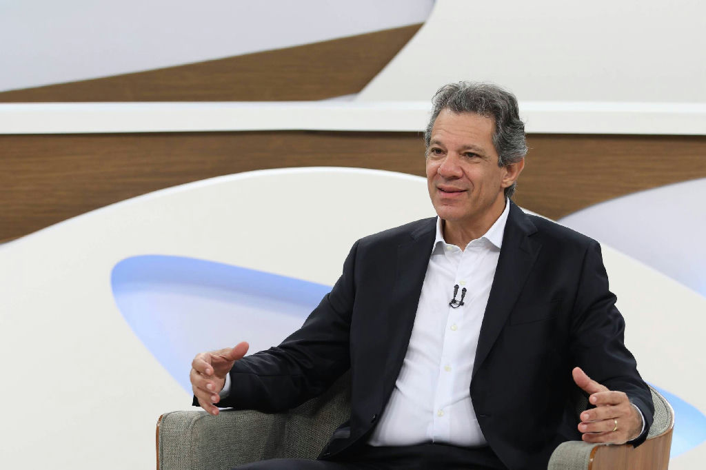 Haddad minimiza classificação do PCC como terrorista pelos EUA durante sabatina