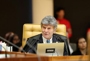 Luiz Fux suspende decisão de Flávio Dino e devolve caso ao plenário do STF