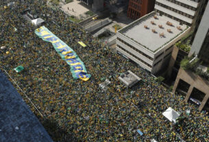 Manifestantes ocupam ruas em diversas capitais pelo impeachment de Alexandre de Moraes