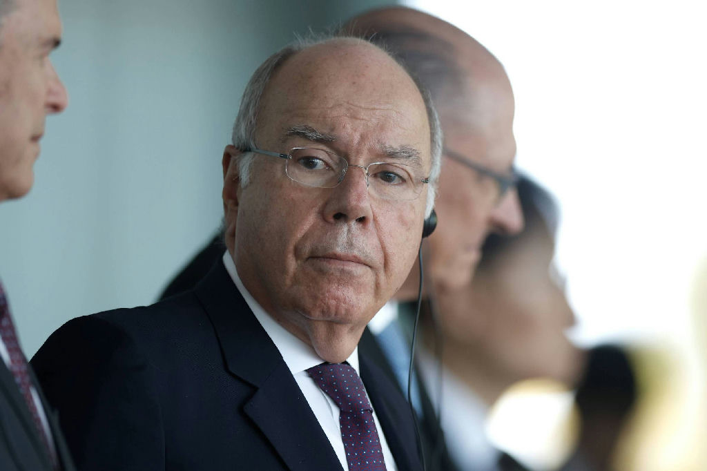 Mauro Vieira busca reduzir tensão com governo Milei em encontro com parlamentares argentinos