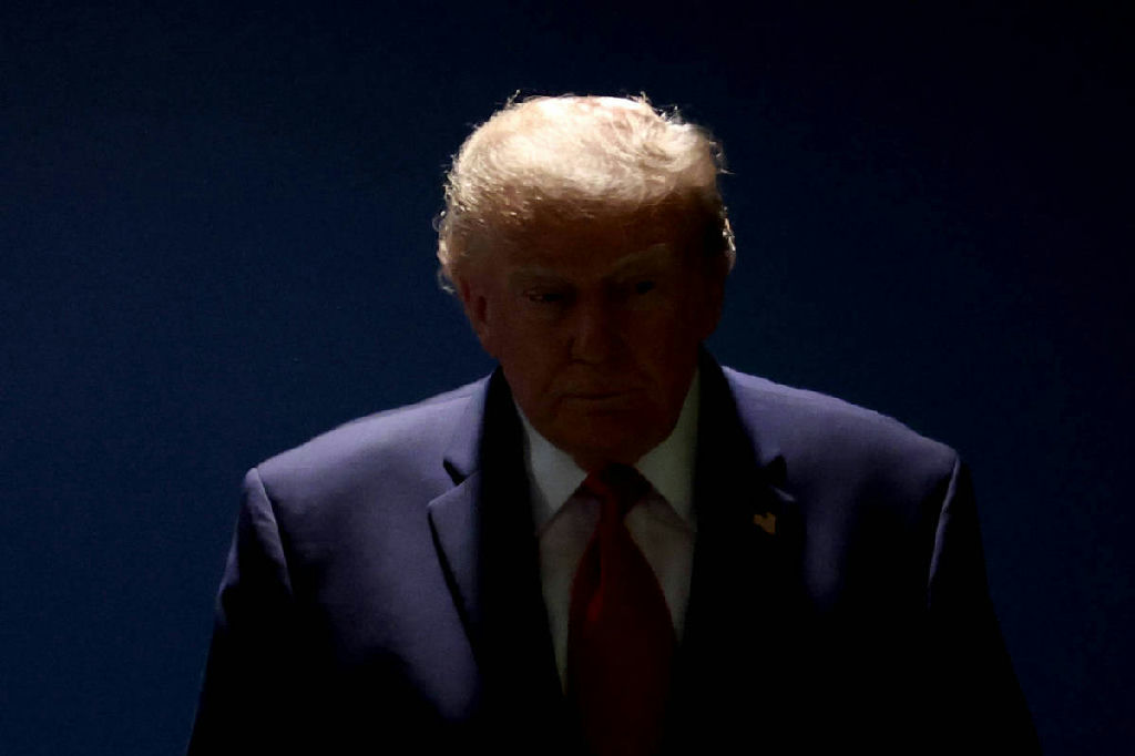 Negacionismo eleitoral: Trump é o 'paciente zero' de uma pandemia global, afirma diretor de instituto