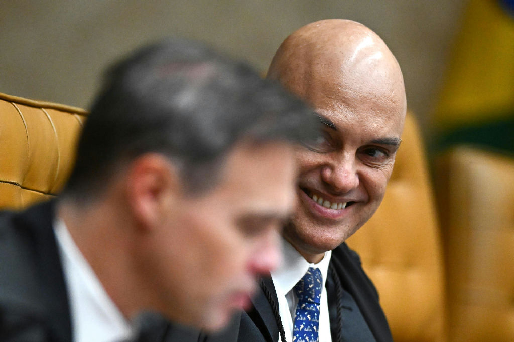 Ofensiva no STF busca acesso a dados do celular de Daniel Vorcaro antes de julgamento