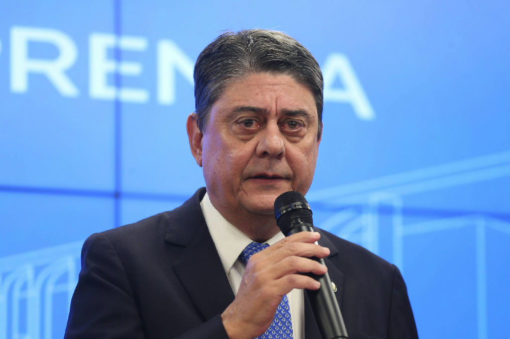 Presidente da ANS admite orientar conhecidos a processar planos de saúde