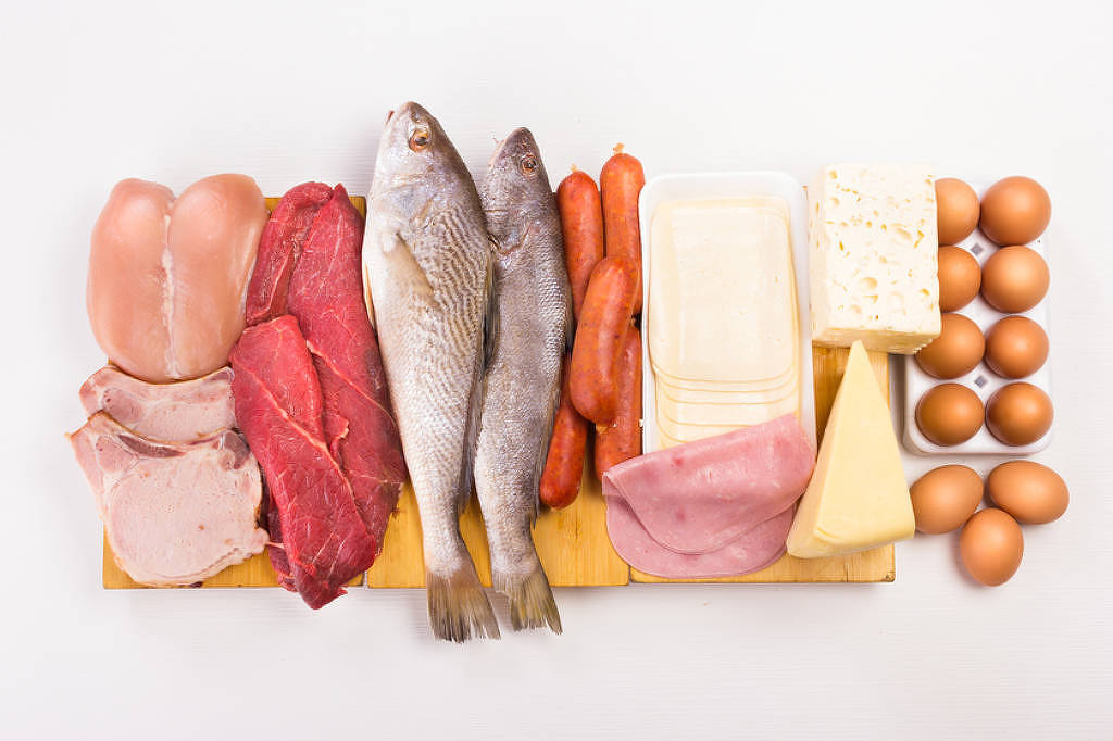 Proteína: entenda por que mais não significa mais músculos sem treino