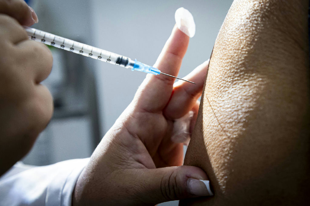 Sarampo em Bangladesh: surto com quase 900 mortes acende alerta global sobre vacinação
