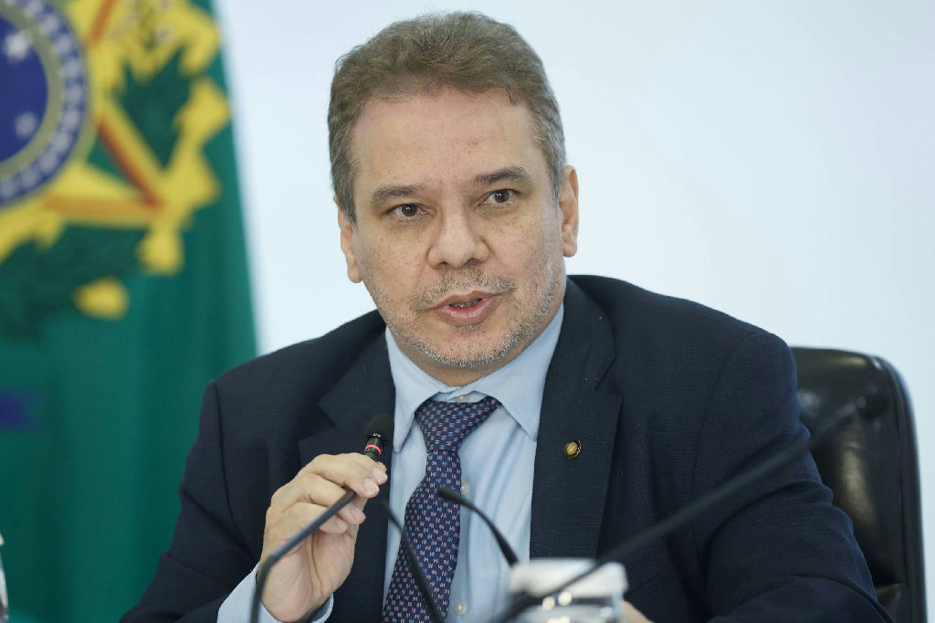 Sociólogo defende ministro da Justiça e vê 'fogo amigo' em críticas a Wellington Lima e Silva