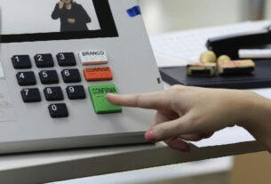 Abstenção recorde no primeiro turno não impede voto na segunda etapa das eleições