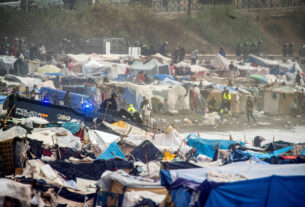Espanha desocupa acampamento de migrantes em Ceuta antes de visita real