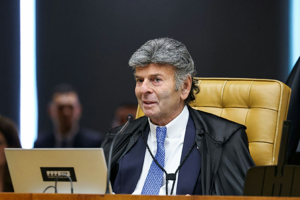 Fux, do STF, requisita acesso integral a processos contra Bolsonaro sobre suposta trama golpista