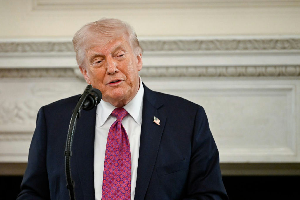 Governo Trump solicita investigação contra juízes federais por entrevistas sobre política migratória