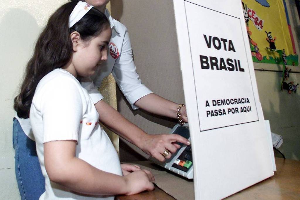 Influência de redes sociais e líderes religiosos cresce na reta final das eleições