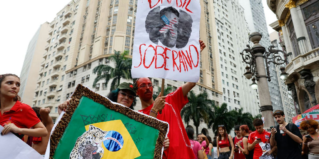 Manifestação estudantil no Rio de Janeiro reforça apoio a Lula para a Presidência