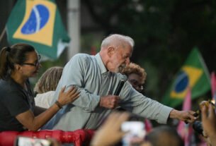 O lamento da esquerda latino-americana nas redes por não poder votar em Lula