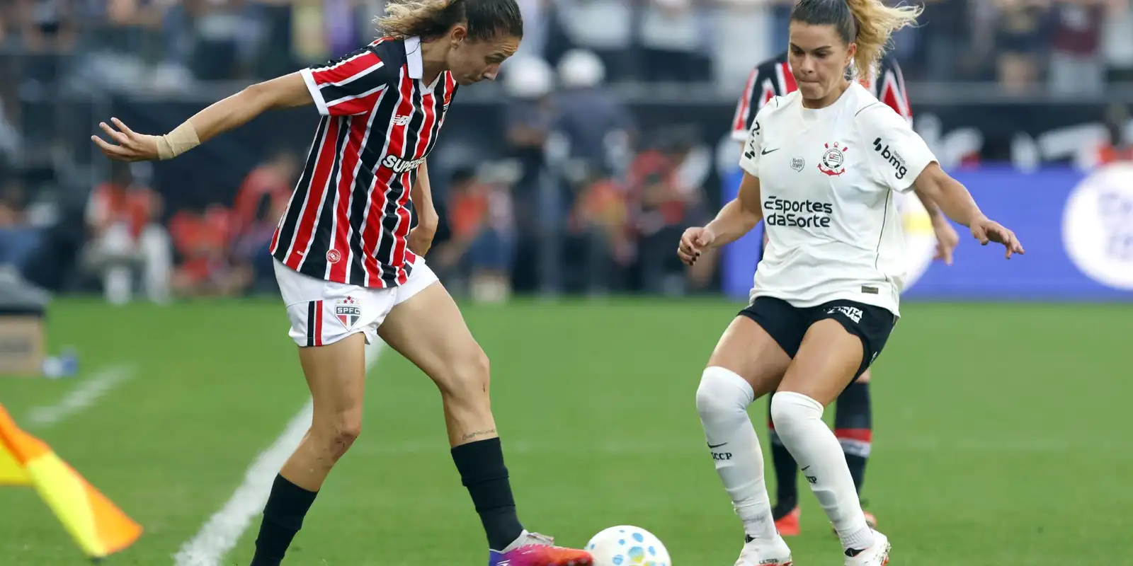Título feminino de 2026 será disputado por São Paulo e Corinthians
